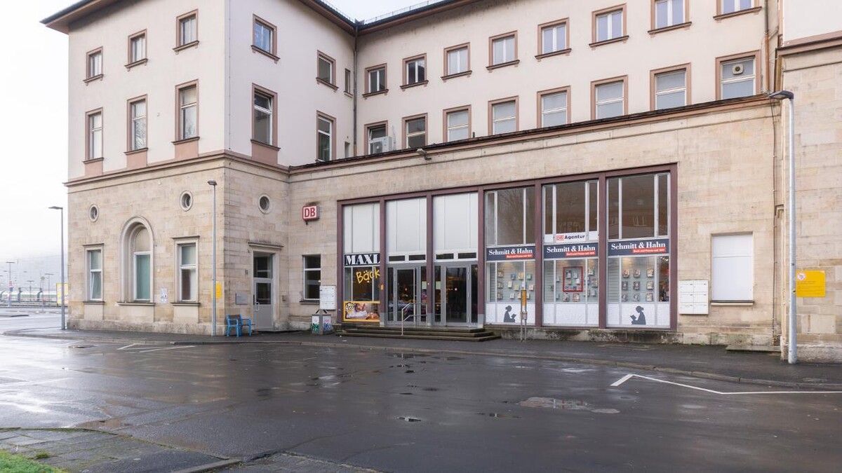 Bilder Schmitt & Hahn Buch und Presse im Bahnhof Gemünden