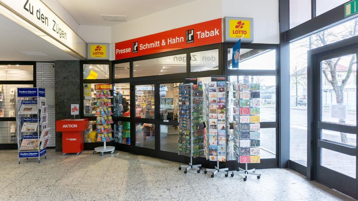 Bilder Schmitt & Hahn Buch und Presse im Bahnhof Gunzenhausen