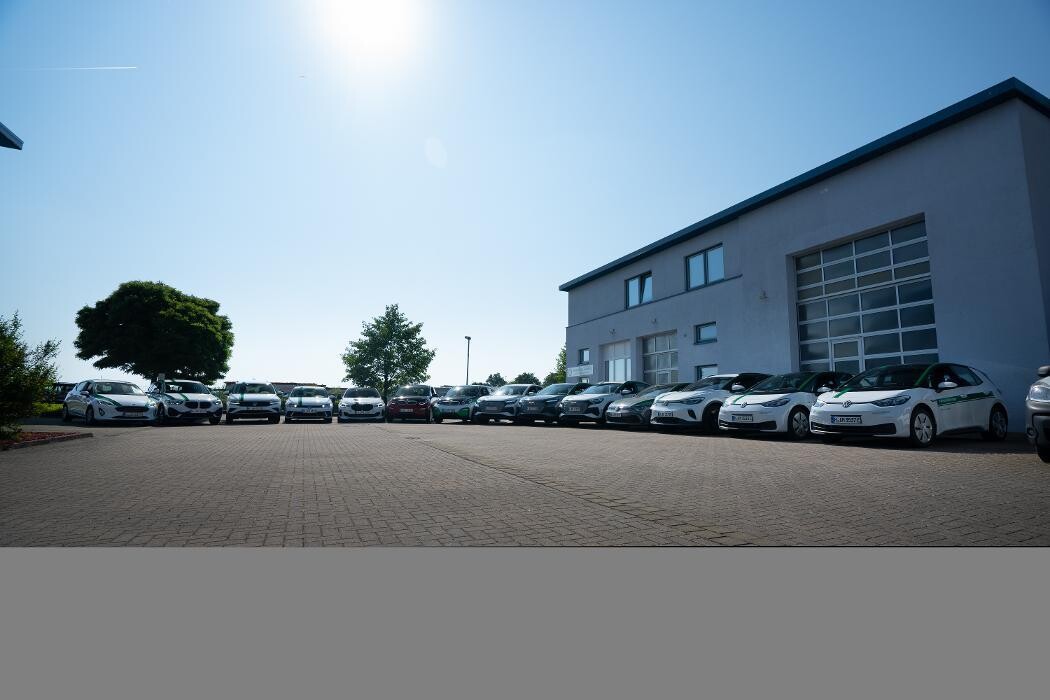 Bilder Fahrschule Ampel GmbH