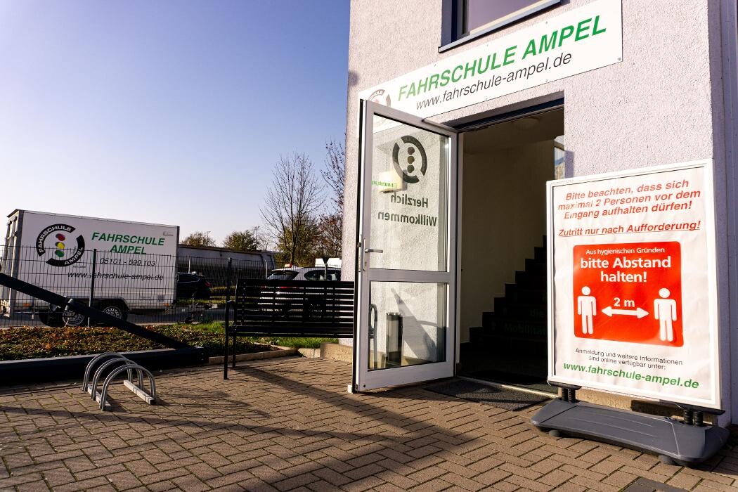 Bilder Fahrschule Ampel GmbH