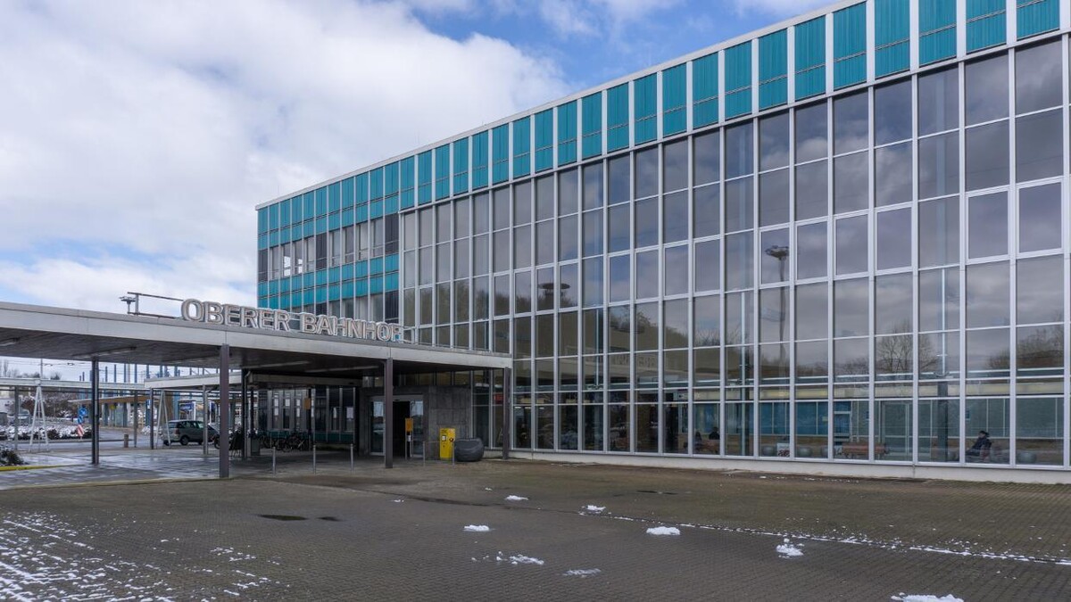 Bilder Schmitt & Hahn Buch und Presse im Bahnhof Plauen