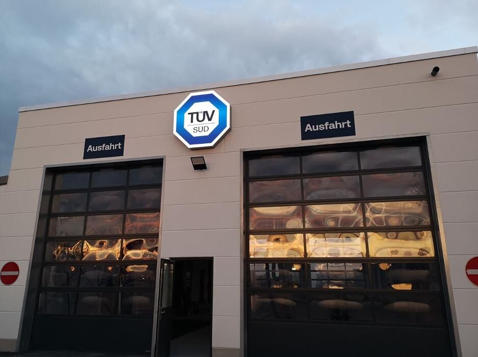 Bilder TÜV SÜD Service-Center Cham-Janahof