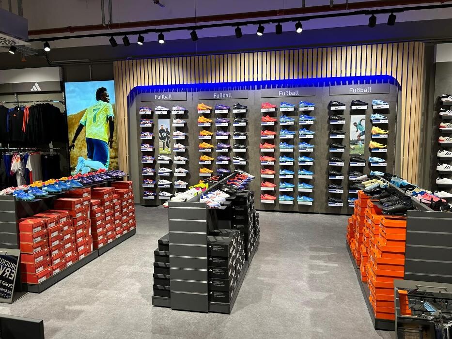 Bilder INTERSPORT Voswinkel Thier Galerie