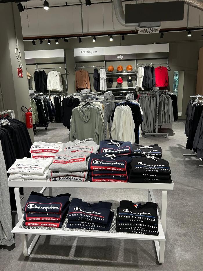 Bilder INTERSPORT Voswinkel Thier Galerie