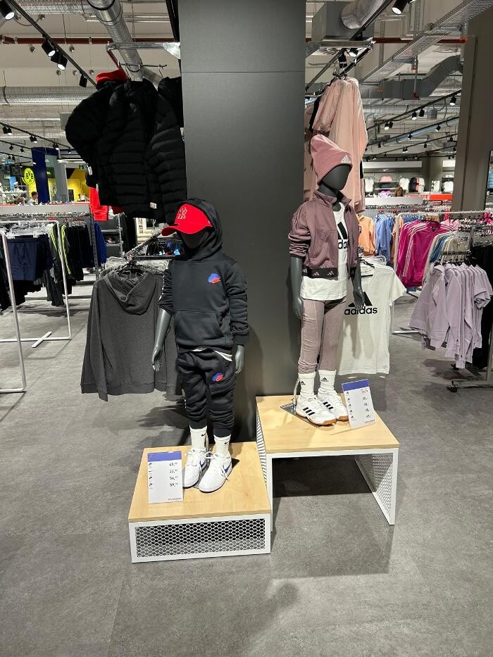 Bilder INTERSPORT Voswinkel Thier Galerie