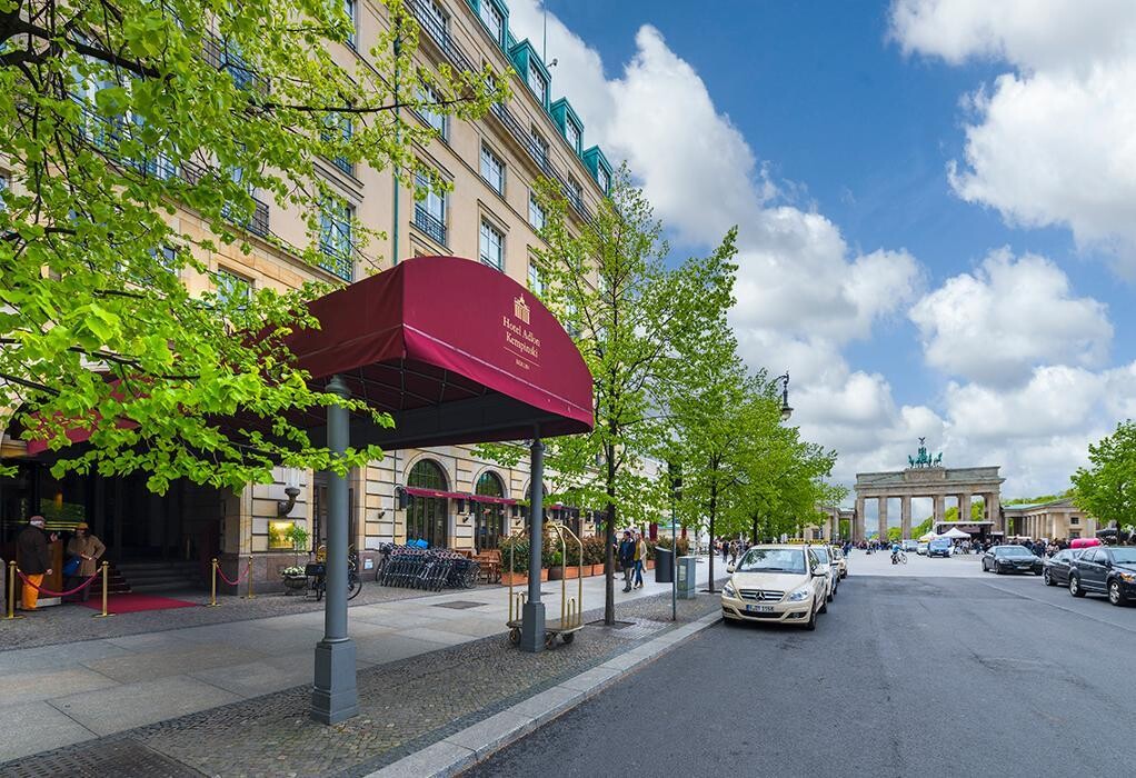 Bilder Parkhaus Adlon APCOA