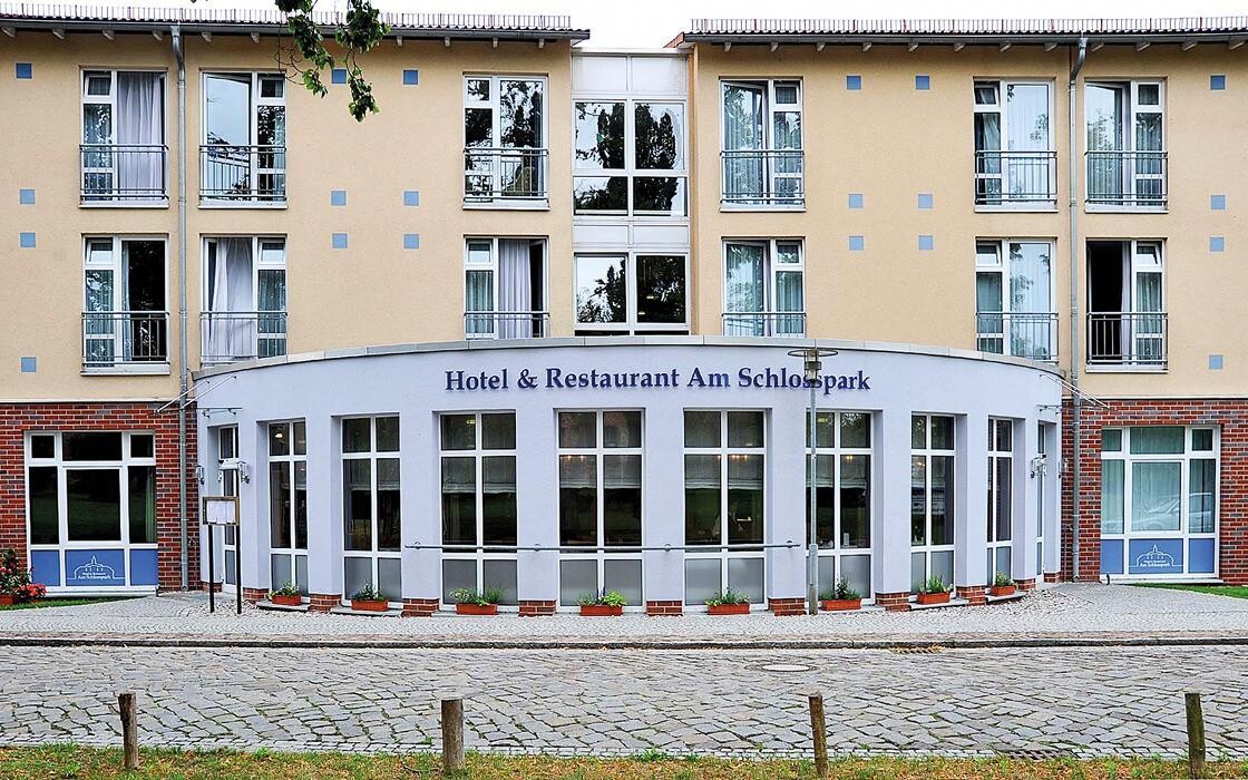 Bilder Hotel & Restaurant Am Schlosspark