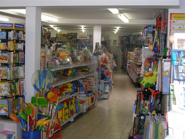 Bilder Spiel und Geschenke HISSNAUER