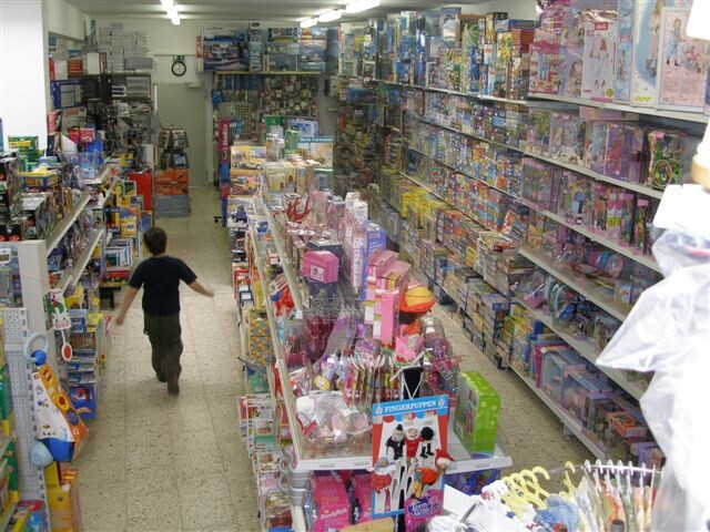 Bilder Spiel und Geschenke HISSNAUER