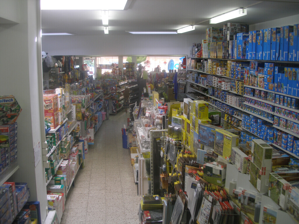 Bilder Spiel und Geschenke HISSNAUER