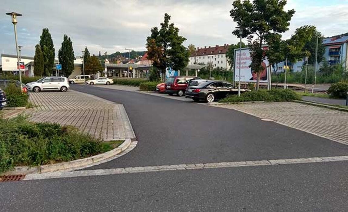 Bilder DB BahnPark Parkplatz Bahnhof P1
