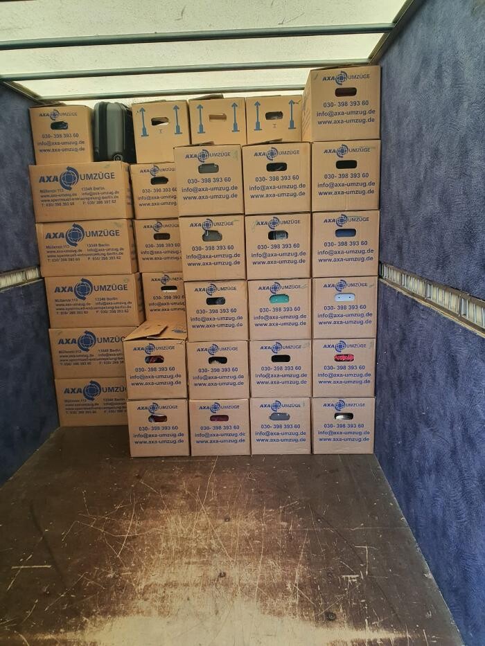Bilder AXA Umzug Berlin