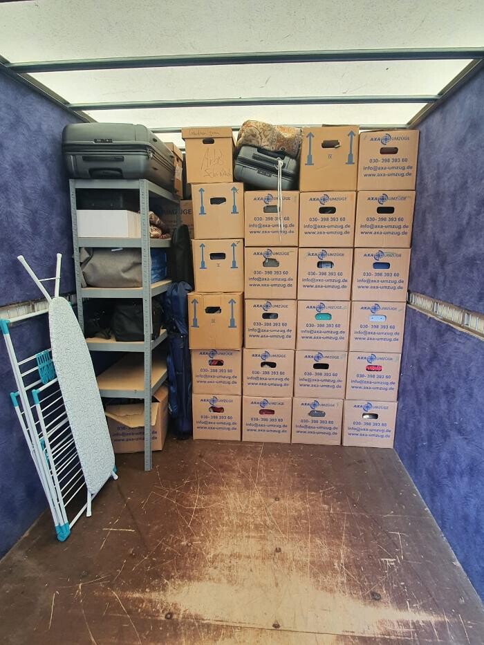 Bilder AXA Umzug Berlin