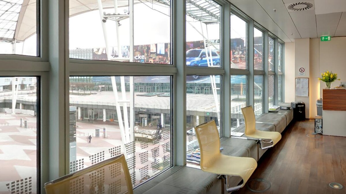 Bilder Kernspintomographie München Airport - Dr. med. E. Mangel und KollegInnen