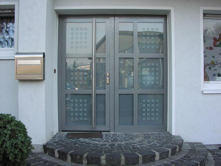 Bilder Gebrüder Bader GmbH - Türen - Fenster - Vordächer - Wintergärten - Garagentore