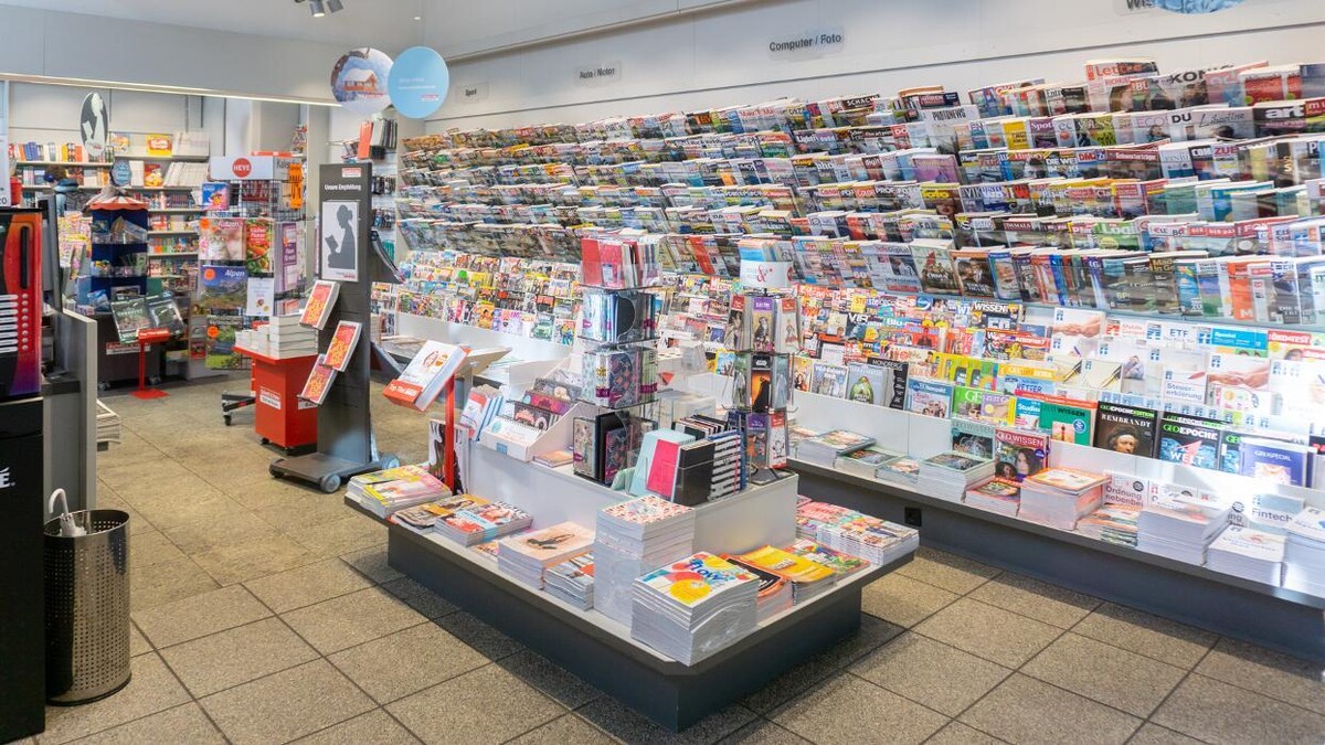 Bilder Schmitt & Hahn Buch und Presse im Bahnhof Karlsruhe Durlach