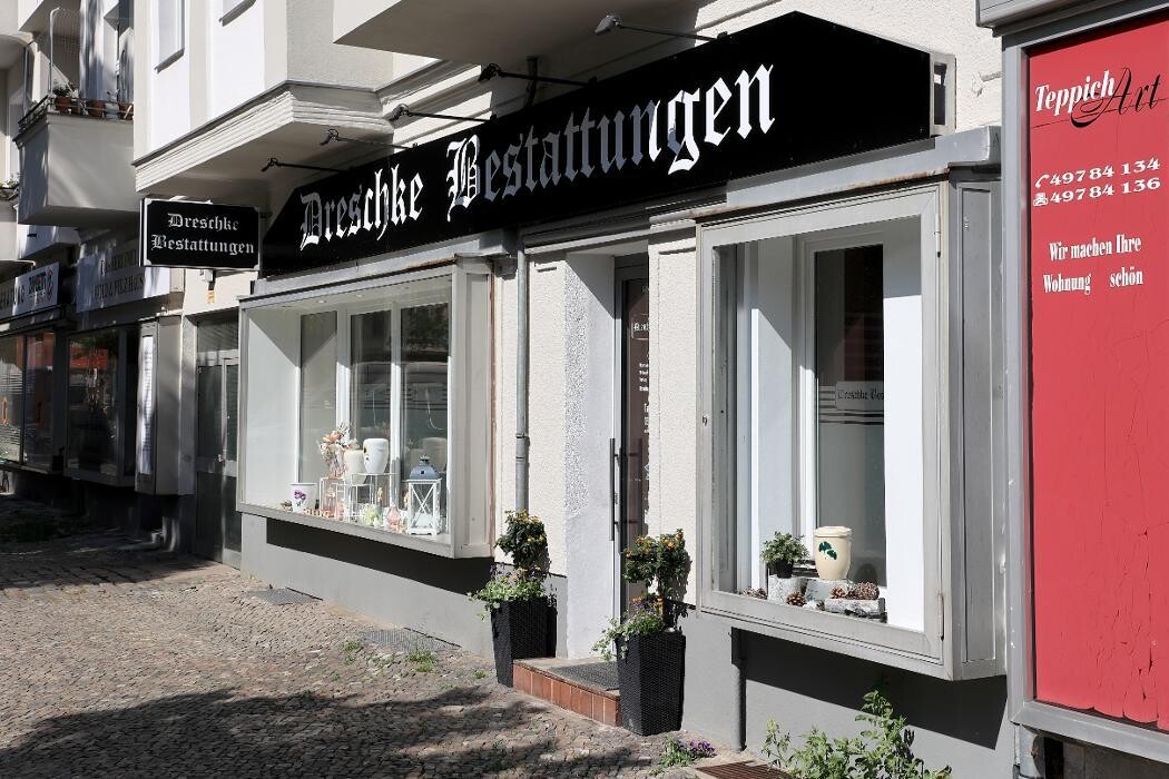 Bilder Dreschke Bestattungen Fromageot GmbH