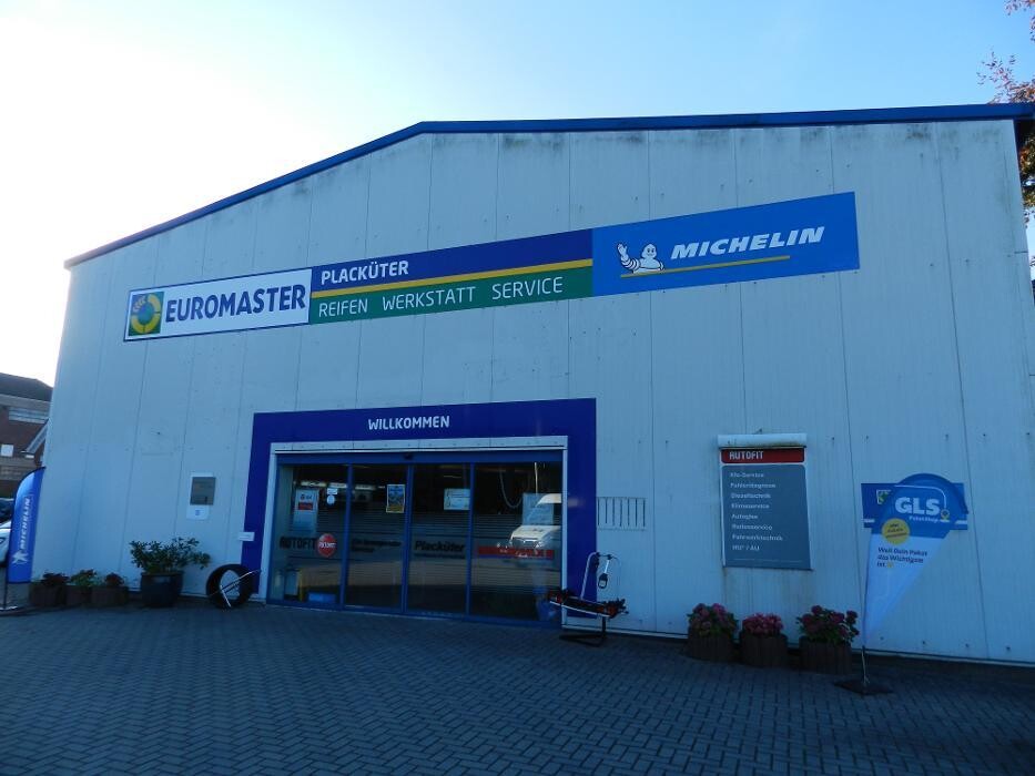 Bilder Autofit Placküter, Euromaster Partnerbetrieb und Humbaur Exklusiv Partner