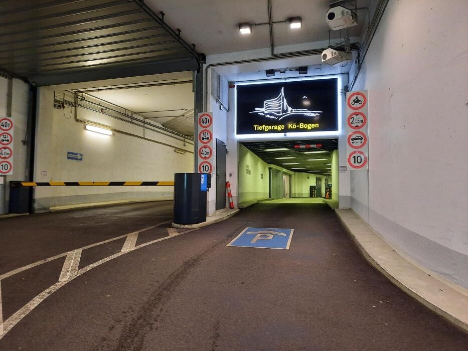 Bilder Parkhaus Kö-Bogen APCOA