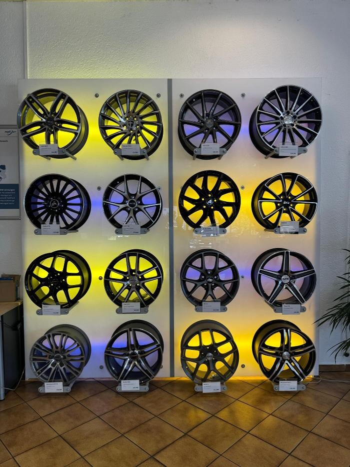 Bilder Pneuhage Reifen und Autoservice