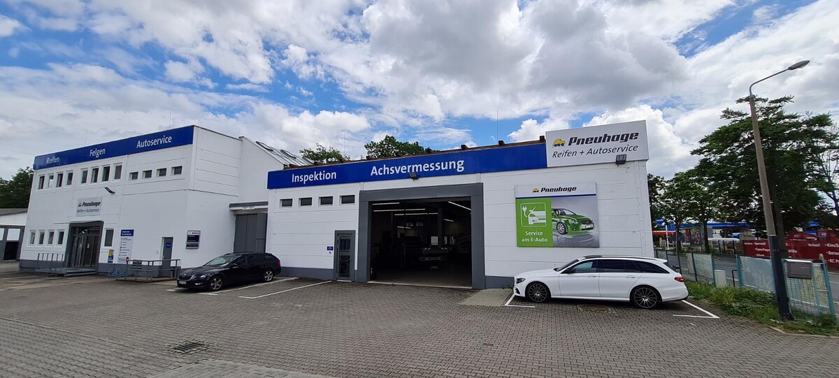 Bilder Pneuhage Reifen und Autoservice