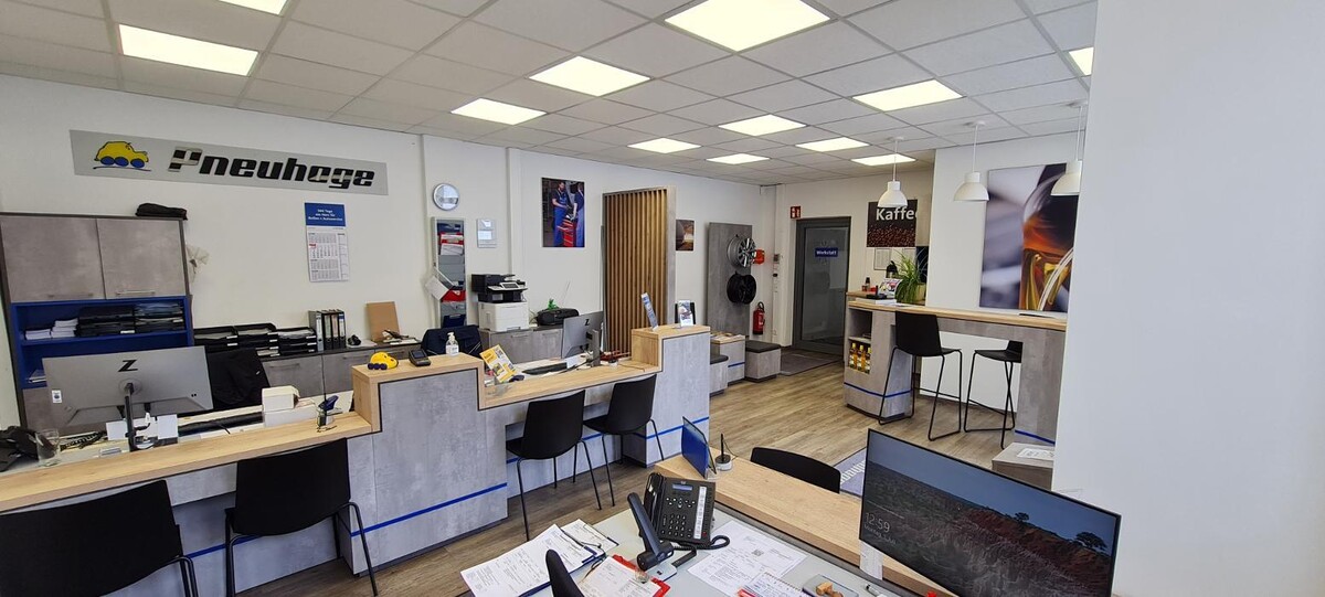 Bilder Pneuhage Reifen und Autoservice