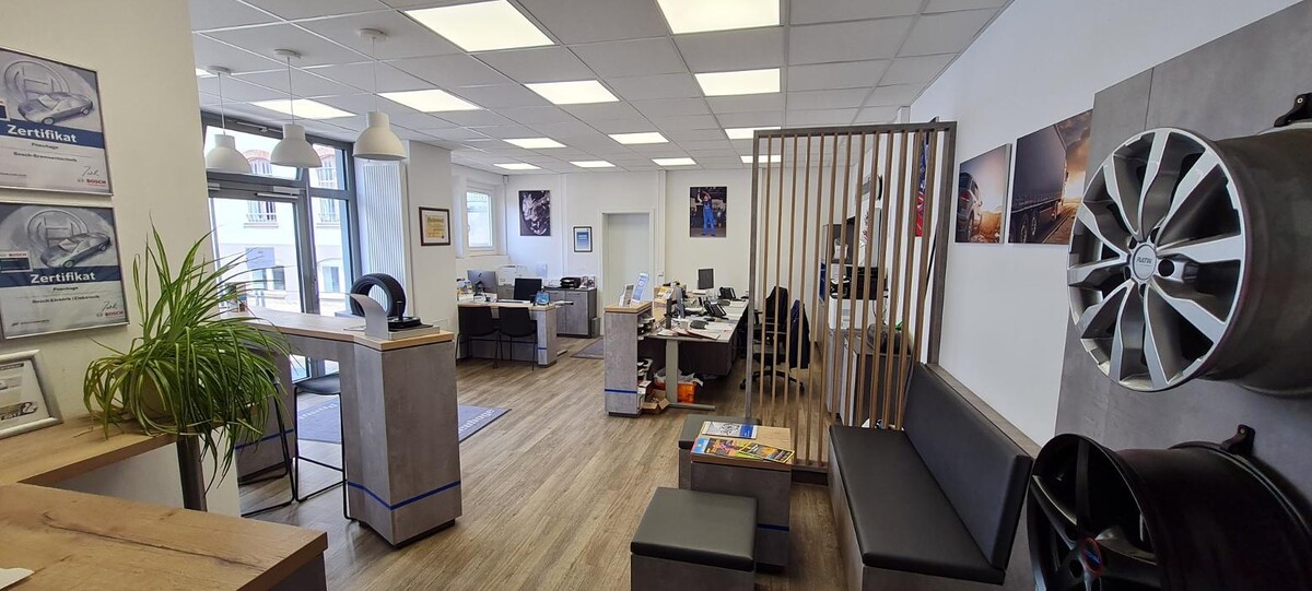 Bilder Pneuhage Reifen und Autoservice