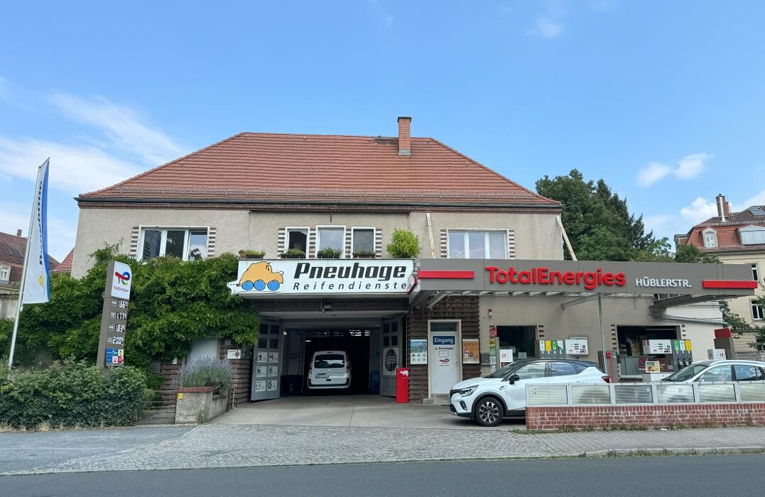 Bilder Pneuhage Reifen und Autoservice