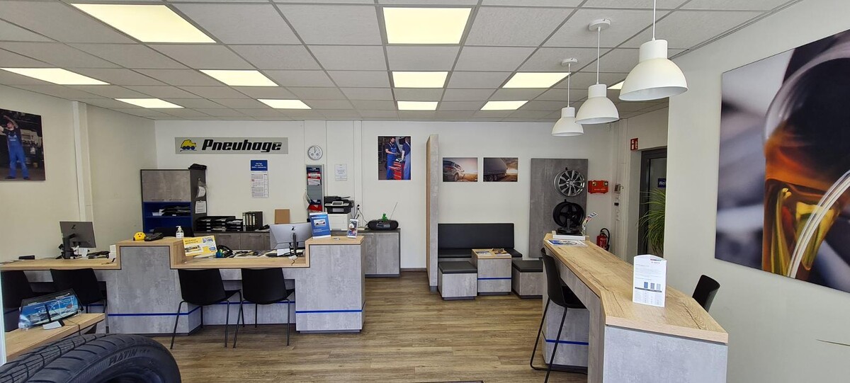 Bilder Pneuhage Reifen und Autoservice