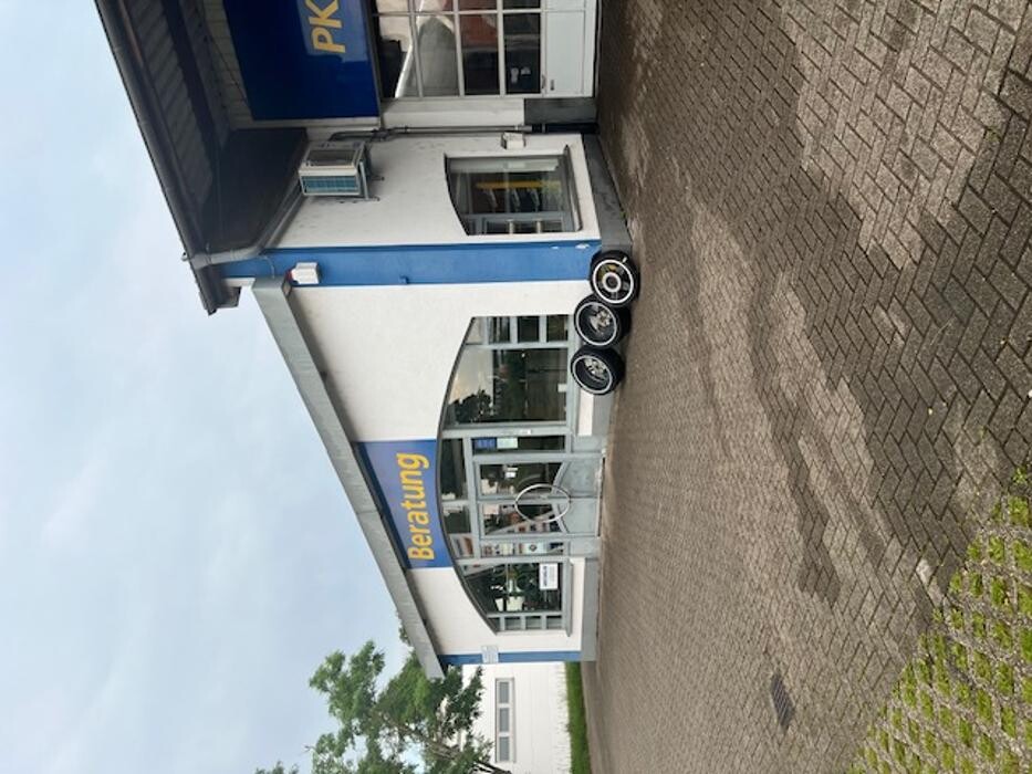 Bilder Pneuhage Reifen und Autoservice