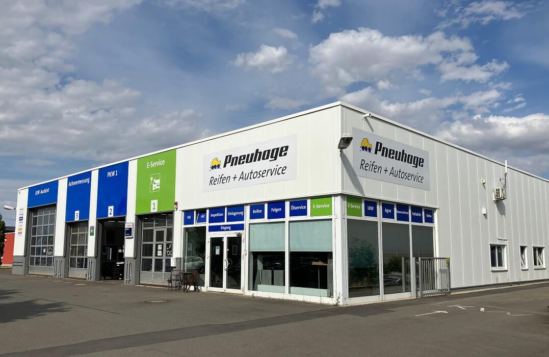 Bilder Pneuhage Reifen und Autoservice