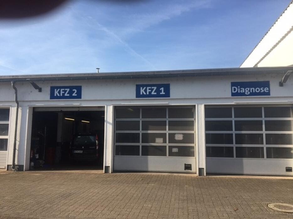 Bilder Pneuhage Reifen und Autoservice