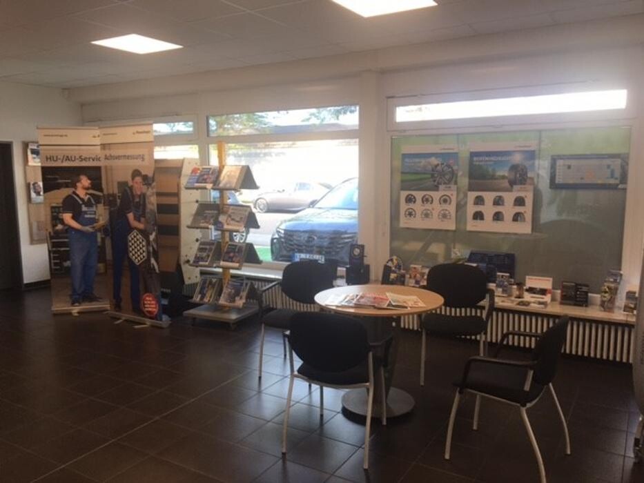 Bilder Pneuhage Reifen und Autoservice