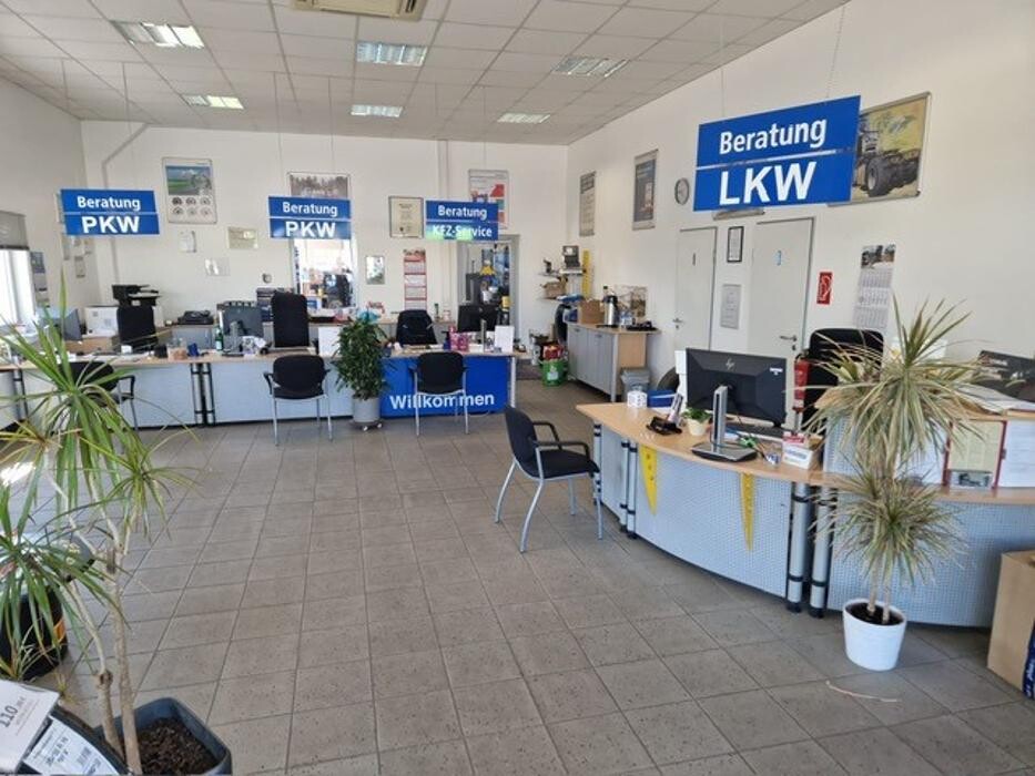 Bilder Pneuhage Reifen und Autoservice