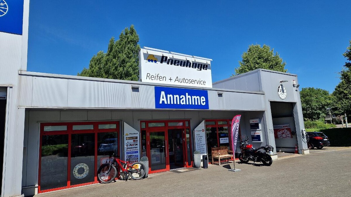 Bilder Pneuhage Reifen und Autoservice