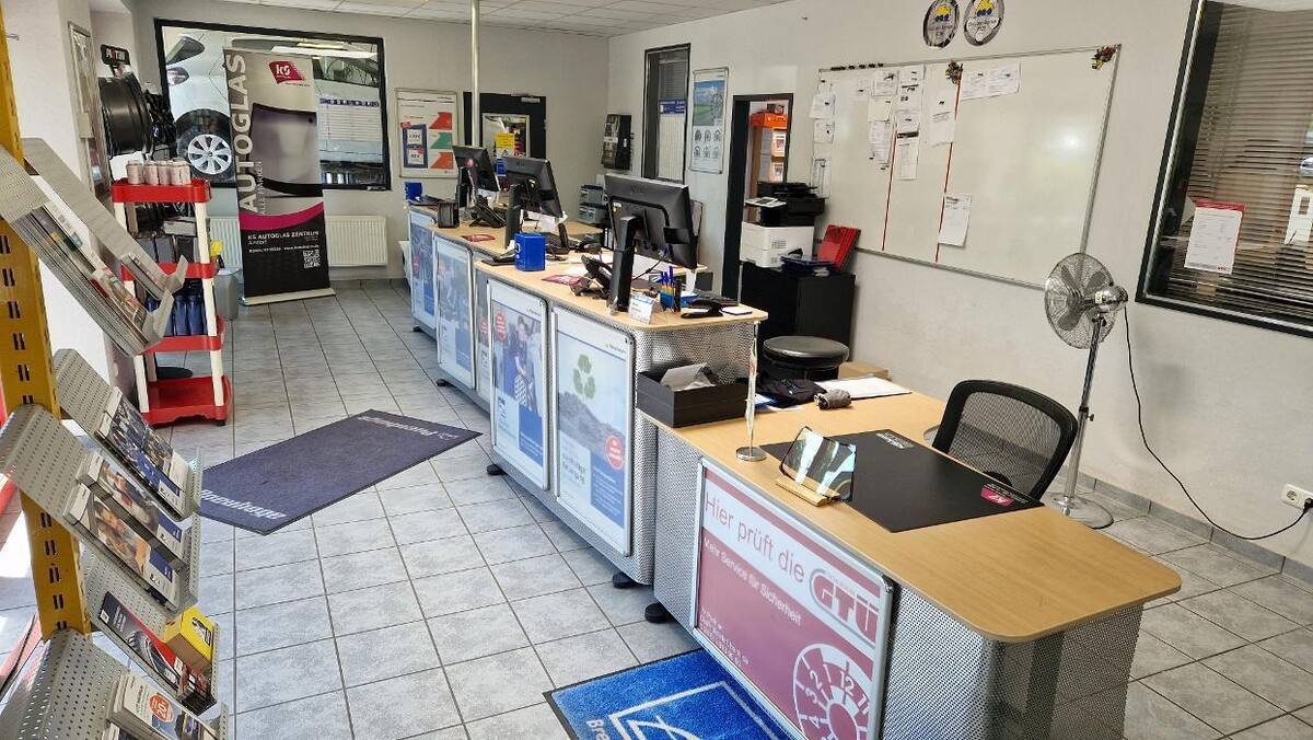 Bilder Pneuhage Reifen und Autoservice
