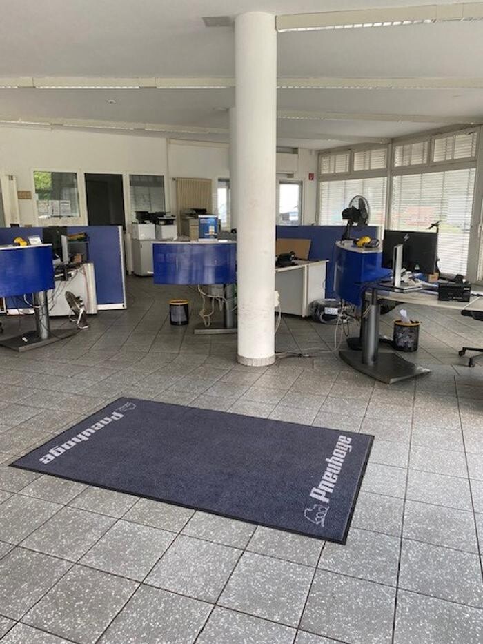 Bilder Pneuhage Reifen und Autoservice