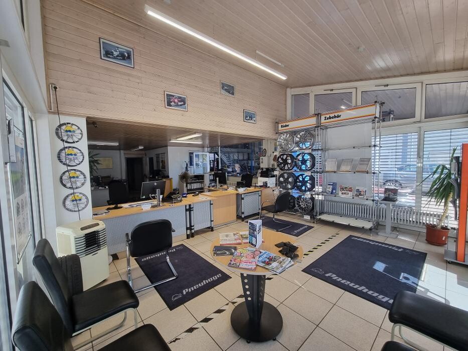 Bilder Pneuhage Reifen und Autoservice