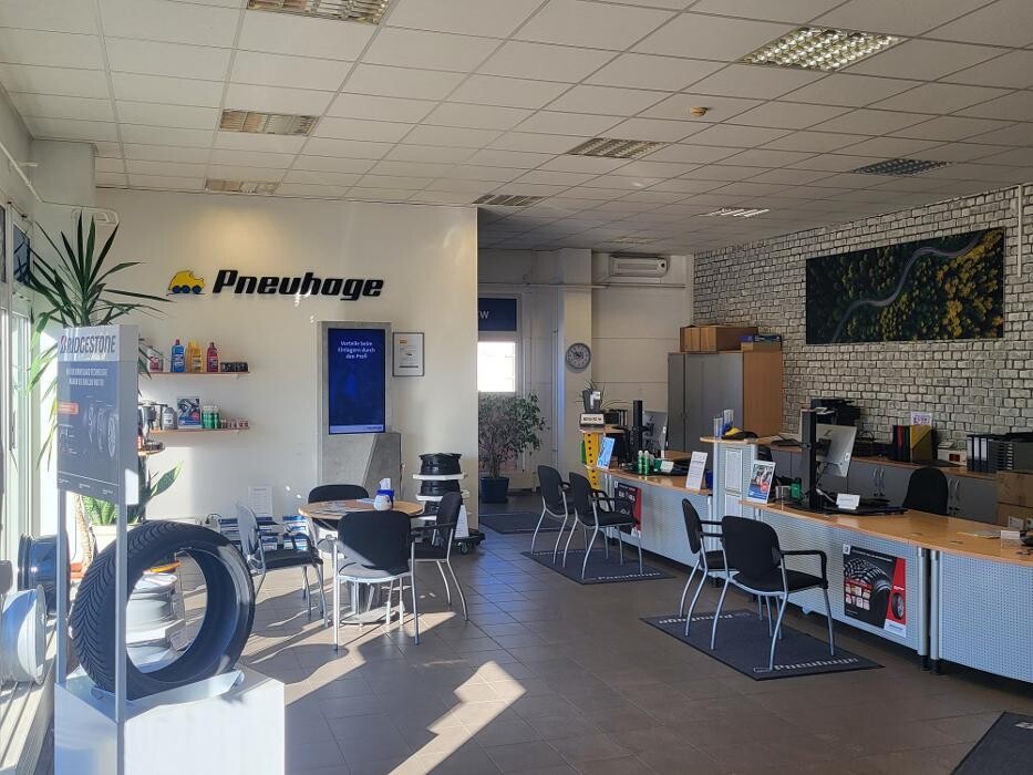Bilder Pneuhage Reifen und Autoservice