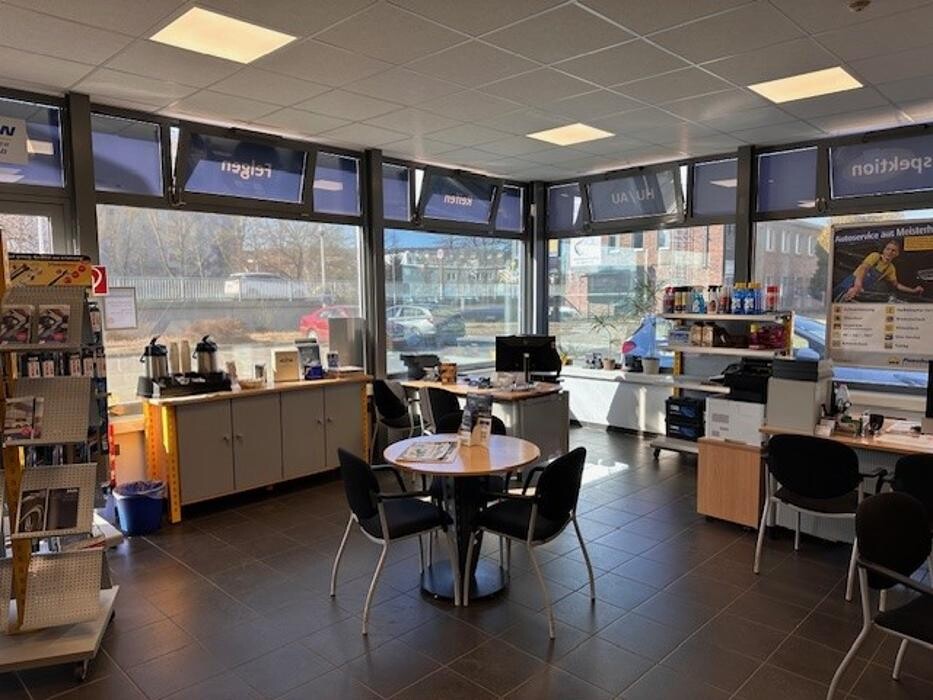 Bilder Pneuhage Reifen und Autoservice