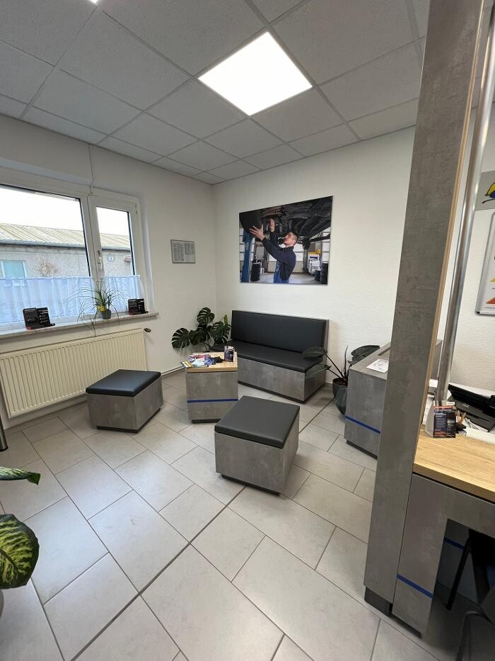 Bilder Pneuhage Reifen und Autoservice