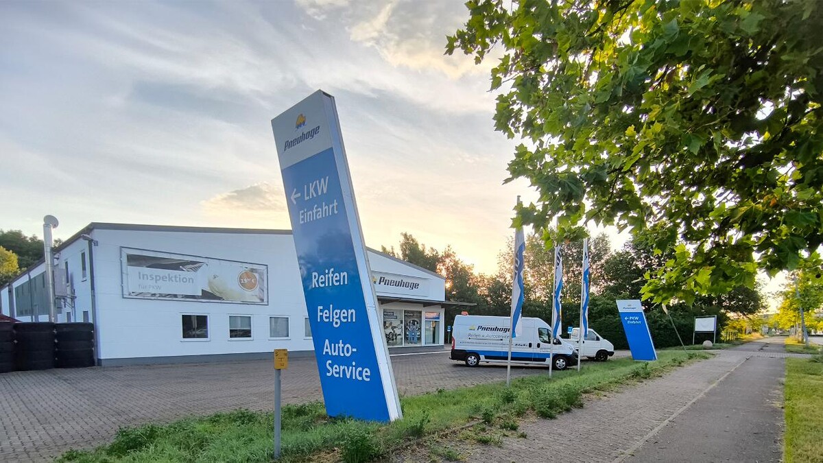Bilder Pneuhage Reifen und Autoservice