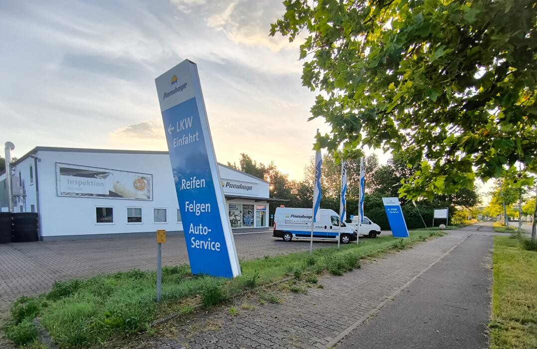 Bilder Pneuhage Reifen und Autoservice