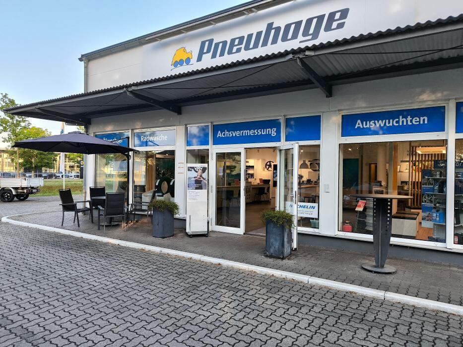 Bilder Pneuhage Reifen und Autoservice