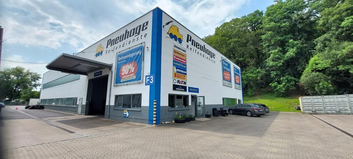 Bilder Pneuhage Reifen und Autoservice