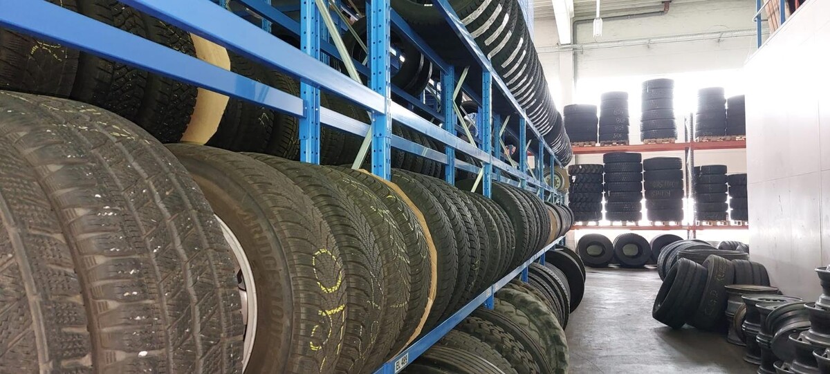 Bilder Pneuhage Reifen und Autoservice