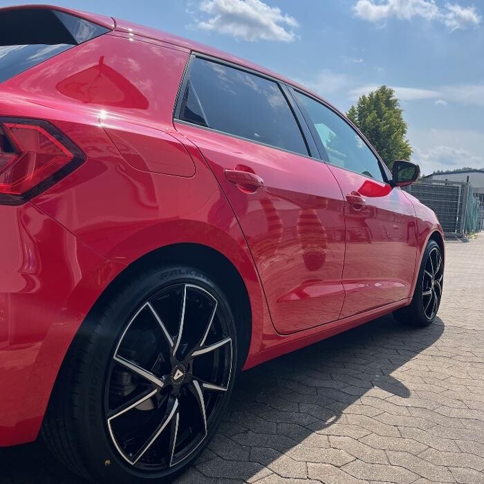 Bilder Pneuhage Reifen und Autoservice