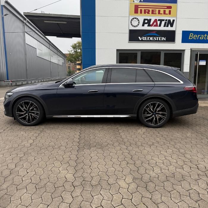 Bilder Pneuhage Reifen und Autoservice