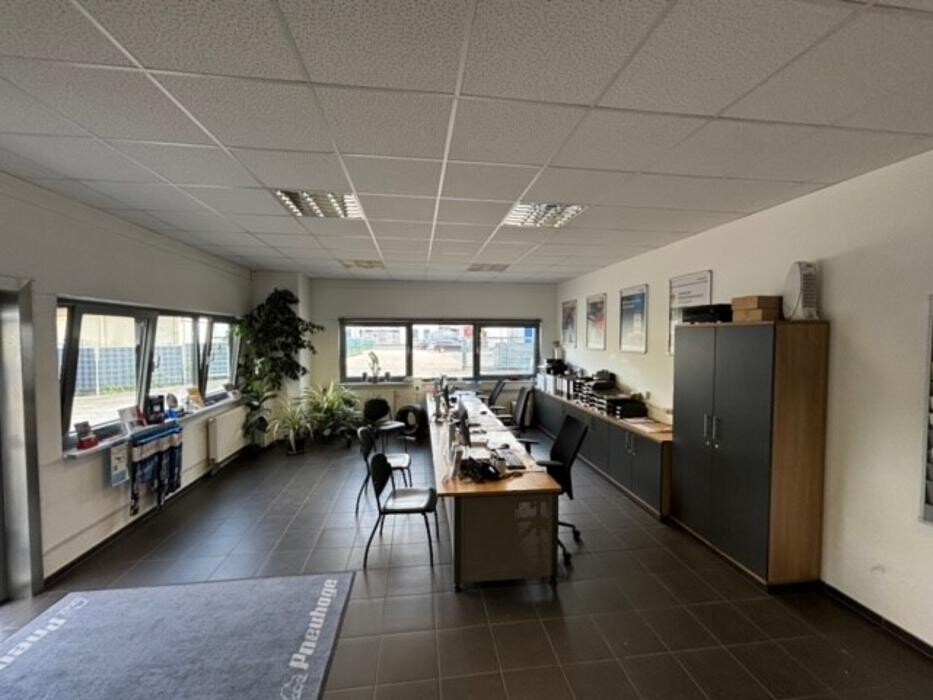 Bilder Pneuhage Reifen und Autoservice