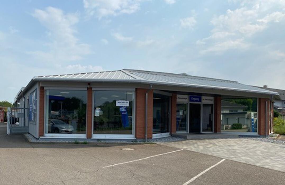 Bilder Pneuhage Reifen und Autoservice